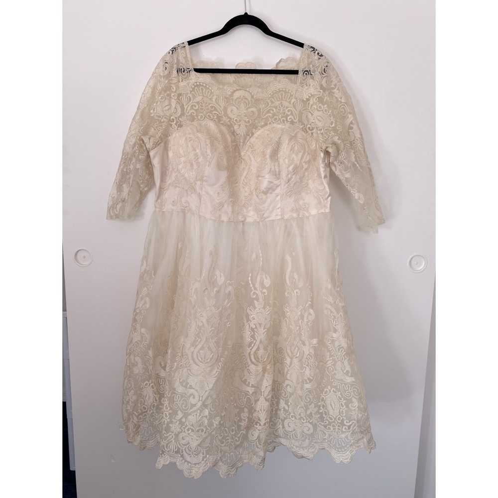 Ivory Lace Wedding Dress Plus Size
